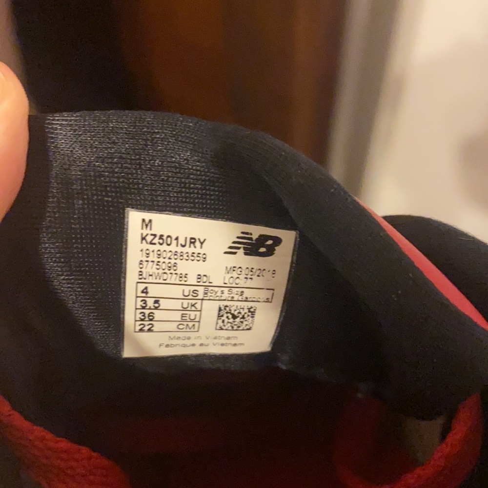 New Balance - Picture 4 of 4